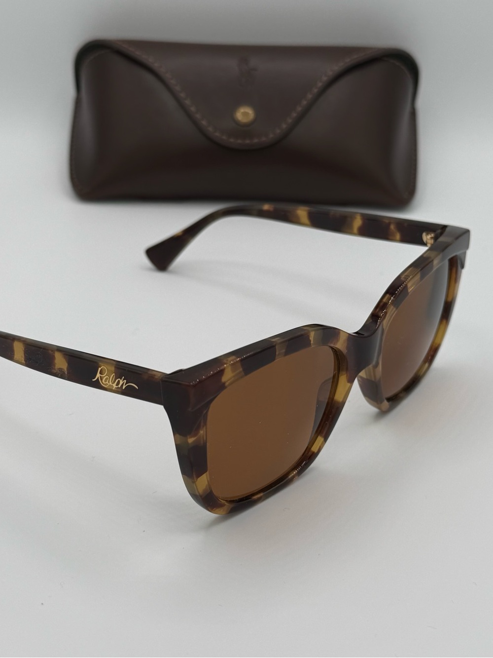 Woman’s Ralph Tortoise Shell Sunglasses Y2K - Brown Lenses Gold Accents W Case